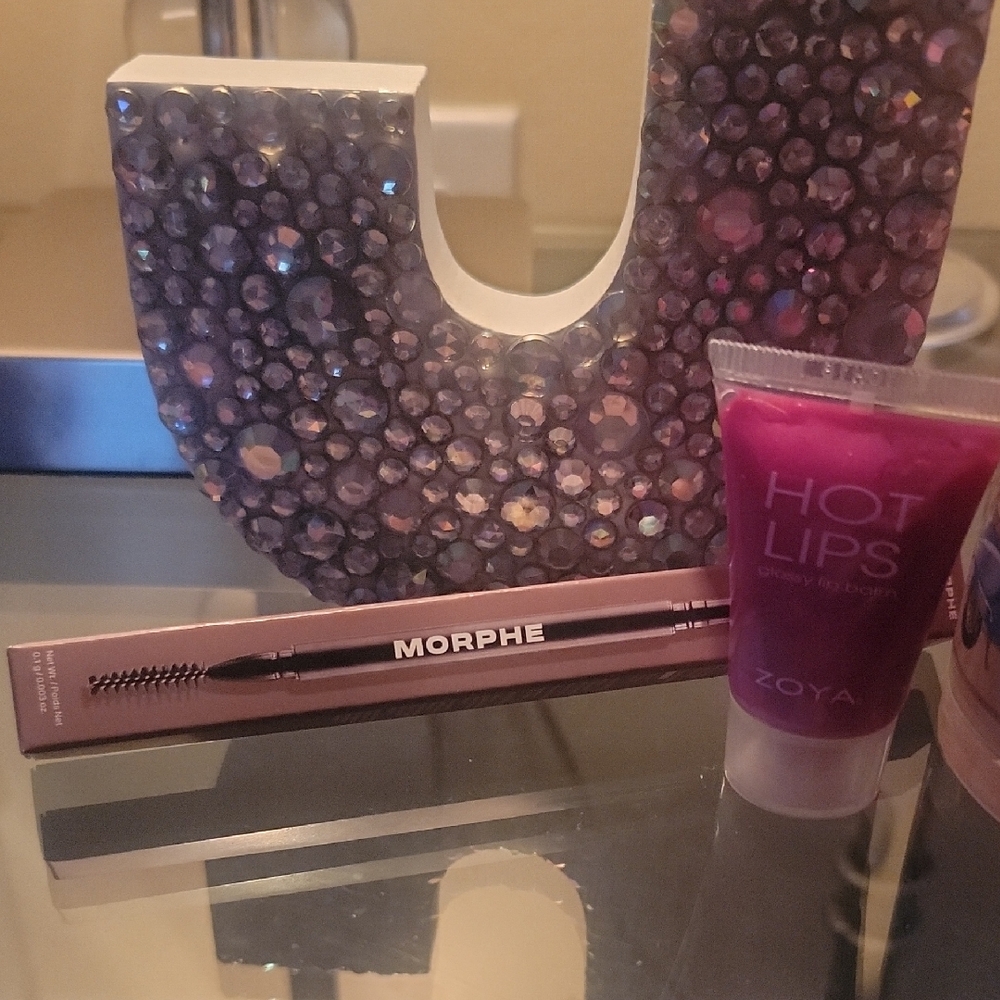 Zoya & Morphe Couple. Brow Pencil & Lip Gloss. BN. Full Sized Products.